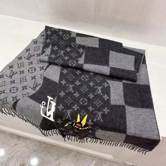 Louis Vuitton Scarf LV00161